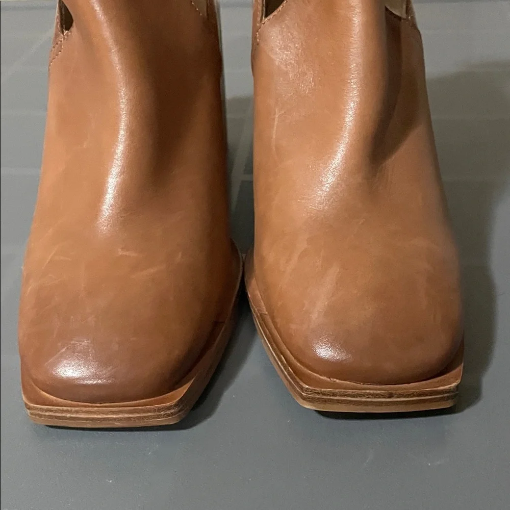 Nwt’sFree People Brady Buckle Cutout Block Heel Leather Boot in Cognac Size 37 - Picture 10 of 10